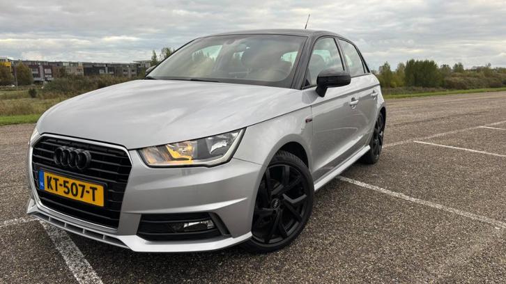Audi A1 1.0 Tfsi 70KW Sportback S-Line 2017 Grijs Zwart, Auto's, Audi, Particulier, A1, ABS, Airbags, Airconditioning, Bluetooth