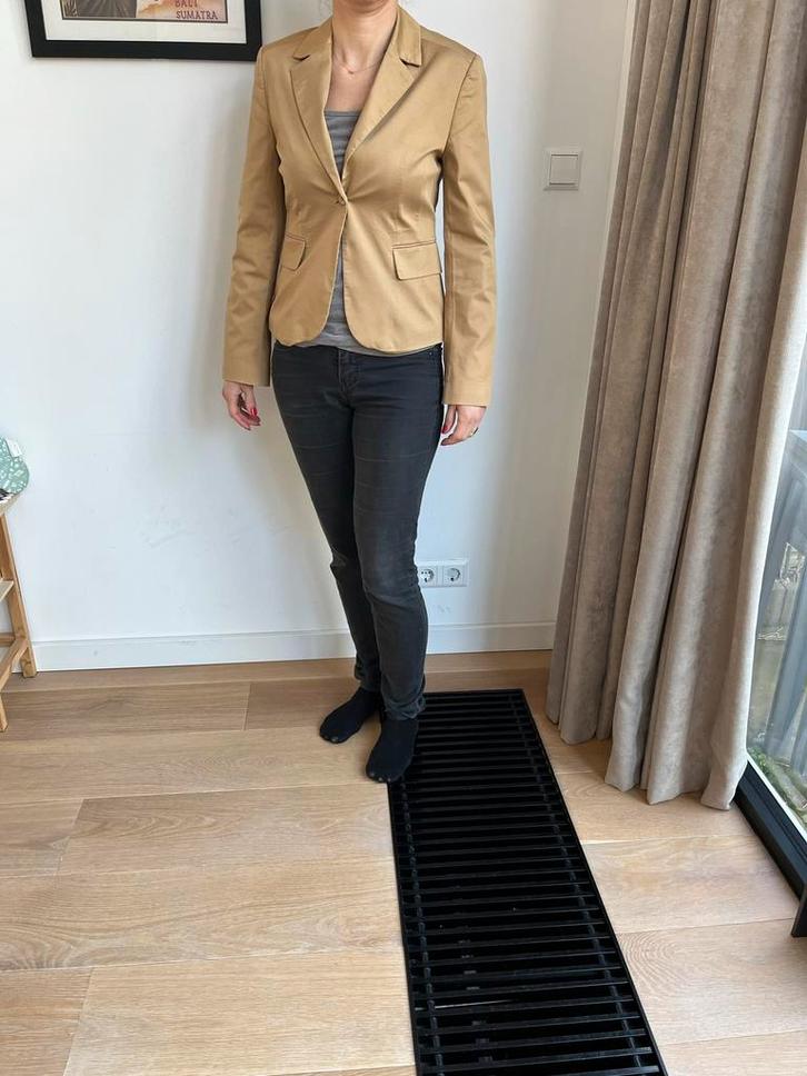 Camelkleurig jasje colbert WE mt 34/36 netjes, Kleding | Dames, Jasjes, Kostuums en Pakken, Gedragen, Jasje, Maat 34 (XS) of kleiner