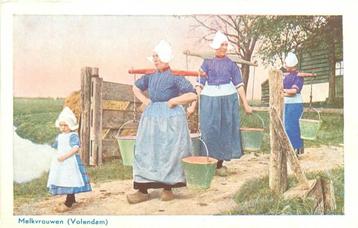 (388-085-011) Volendam Melkvrouwen beschikbaar voor biedingen