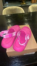 Roze uggs, Slippers, UGG, Ophalen of Verzenden, Zo goed als nieuw