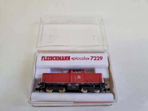 Fleischmann 7229 - Diesellok BR 212 242-2 van de DB, Hobby en Vrije tijd, Modeltreinen | N-Spoor, Zo goed als nieuw, Locomotief