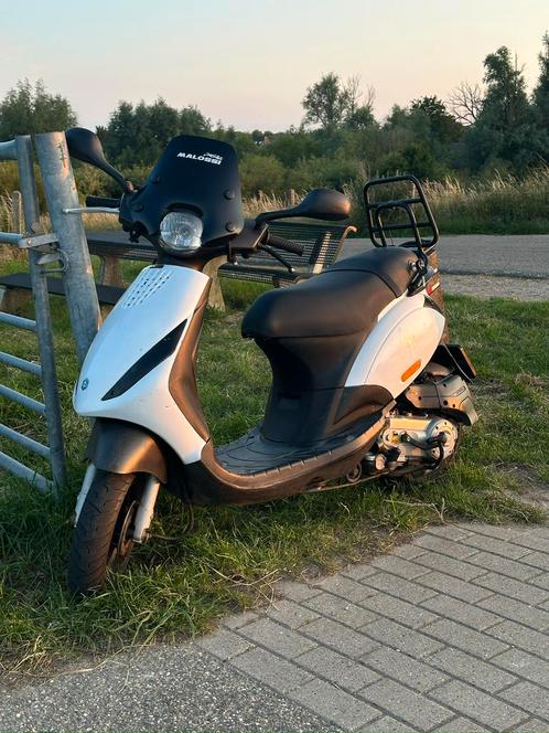 Piaggio Zip 4t 50cc 2009, Fietsen en Brommers, Scooters | Piaggio, Gebruikt, Zip, Maximaal 45 km/u, Benzine, Ophalen