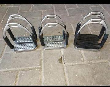 BEUGELS beschikbaar voor biedingen