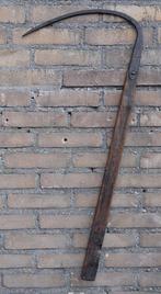 Pikhaak.  Ca 1900. Gesmeed, houten steel. 37/85 cm., Ophalen