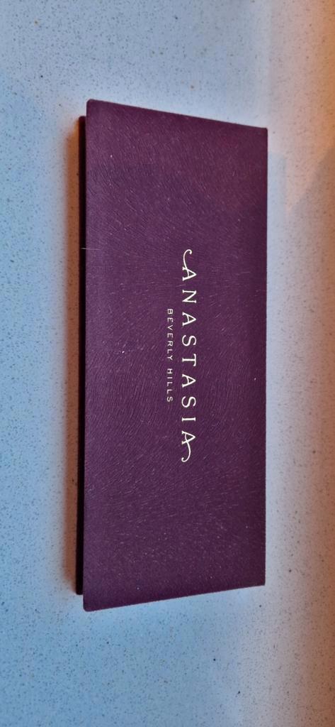 Anastasia Beverly Hills Fall Romance Palette, Boeken, Godsdienst en Theologie, Zo goed als nieuw, Ophalen of Verzenden