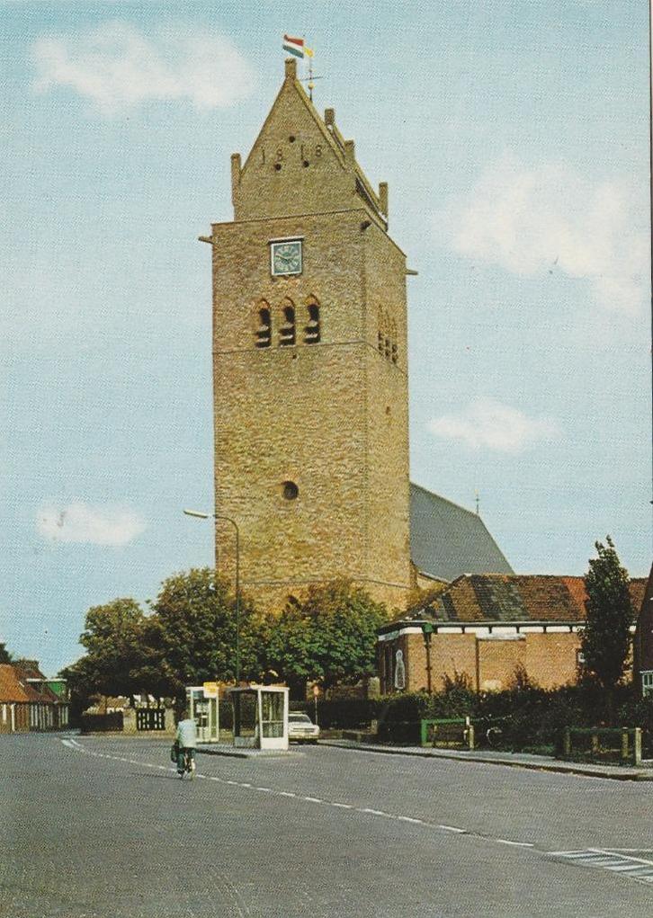 MINNERTSGA Ned. Herv. Kerk met Bushalte, Verzamelen, Ansichtkaarten | Nederland, Ongelopen, Friesland, 1980 tot heden, Verzenden
