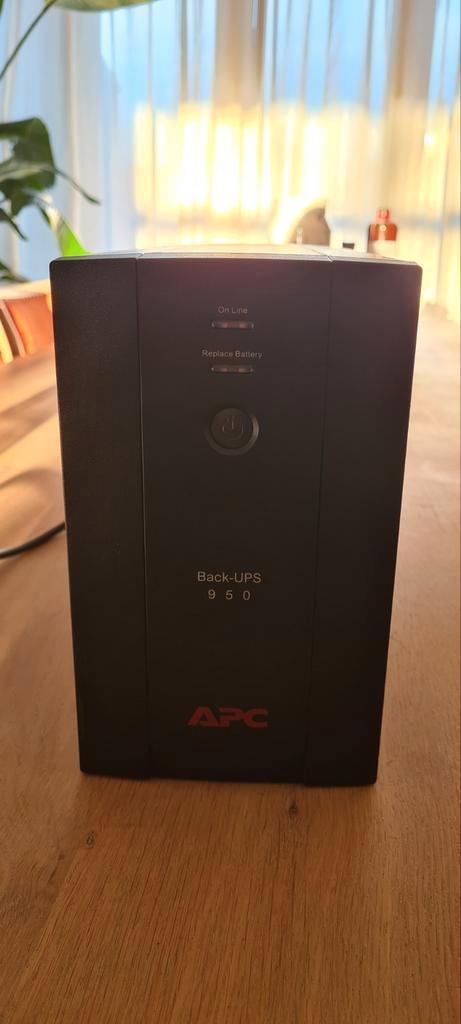 APC noodstroomvoeding back- ups, Computers en Software, Noodvoedingen (UPS), Ophalen