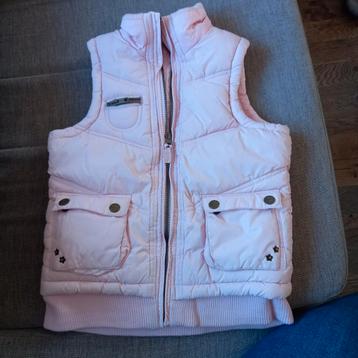 Licht roze gewatteerde bodywarmer beschikbaar voor biedingen