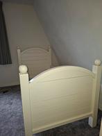 Degelijk 1-persoons bed met hoge instap, Ophalen
