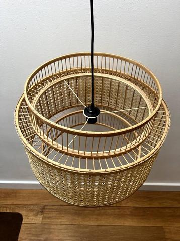 Rotan Hanglamp in zeer goede staat beschikbaar voor biedingen