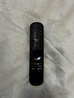 LG 43UP77006LB 43" TV + Vogels Muurbeugel, Ophalen, Zo goed als nieuw