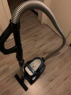 Krachtige stofzuiger - Zo goed als nieuw!, Stofzuiger, Ophalen of Verzenden, Reservoir, 1600 tot 2000 watt