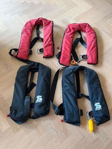 2x Secumar Priva reddingsvesten <50kg beschikbaar voor biedingen