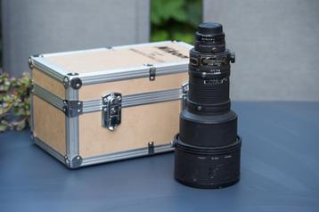 Nikon 300mm f/2.8 AF-D prime tele lens beschikbaar voor biedingen