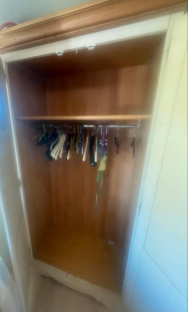 Meisjeskast wit met rotan accenten - Hang/legkast, Huis en Inrichting, Kasten | Kledingkasten, Zo goed als nieuw, 200 cm of meer