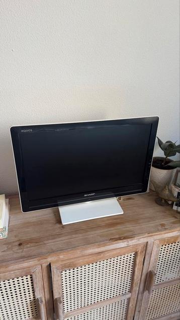 22” monitor, HD Sharp monitor beschikbaar voor biedingen
