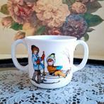 Porseleinen kinderbeker met winters tafereel, Antiek en Kunst, Antiek | Servies los, Ophalen of Verzenden