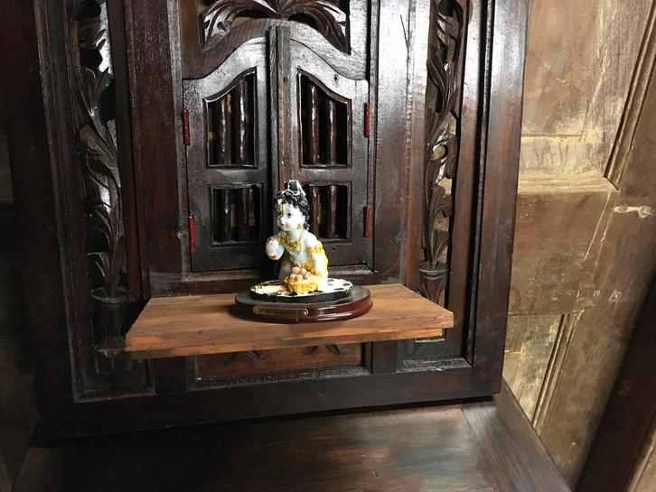 Houten Hindoeïsme Altaar met Shiva en Beeldjes, Antiek en Kunst, Curiosa en Brocante, Ophalen of Verzenden