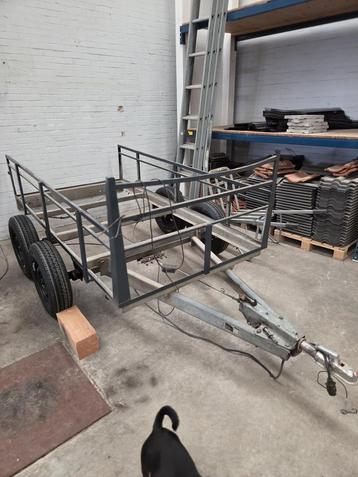 Aanhangwagen 4x nieuwe banden – 1500 kg draagvermogen beschikbaar voor biedingen