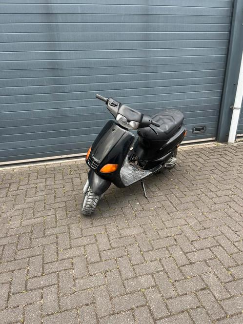 Zip type 3 125 ac (met duitse papieren), Fietsen en Brommers, Scooters | Piaggio, Zip, Ophalen