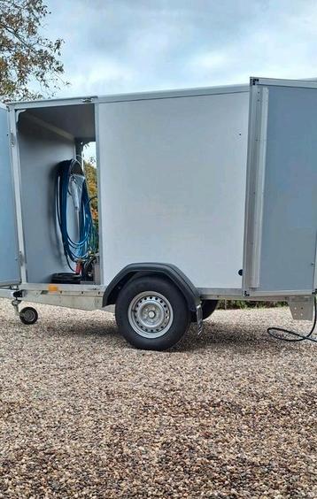 Nieuwe gesloten aanhanger, Hogedrukreiniger Waterkracht beschikbaar voor biedingen