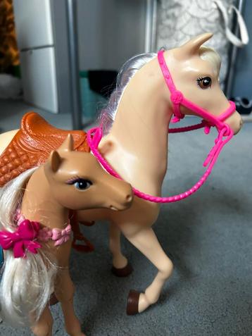 2 Barbie paarden beschikbaar voor biedingen