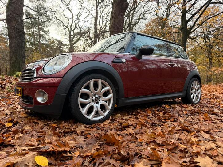 Mini 1.6 16V Cooper 2009 Rood & beige Leder, Auto's, Mini, Particulier, ABS, Airbags, Airconditioning, Boordcomputer, Centrale vergrendeling