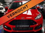 Ford Focus Wagon 2.0 ST-2 250 PK NAVI CLIMA RECARO CARPLAY, 15 km/l, Gebruikt, 4 cilinders, Handgeschakeld