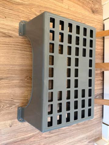 Nieuwe opstapkrukje voor caravan