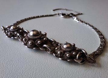 Zilveren Zeeuwse knop armband beschikbaar voor biedingen