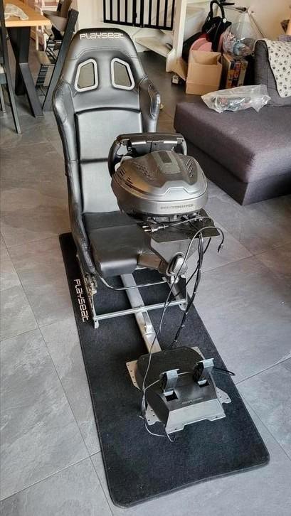 Playseat met Trustmaster pedalenset en stuur, Spelcomputers en Games, Spelcomputers | Sony PlayStation Consoles | Accessoires