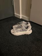 Adidas Yeezy 700 V2 - Maat 43, Kleding | Heren, Schoenen, Ophalen of Verzenden