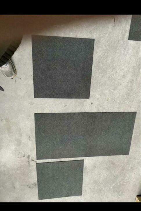 Tapijttegels grijs antraciet nu €0,85 per stuk, Huis en Inrichting, Stoffering | Vloerbedekking, Gebruikt, Tapijttegels, Wit, Crème