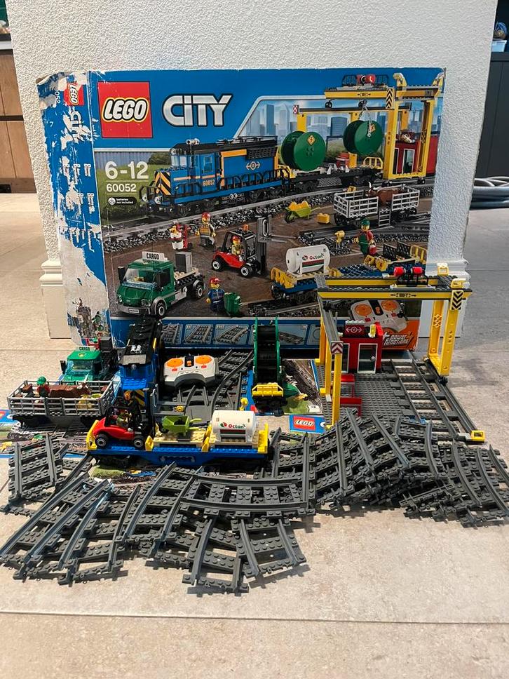 Lego city trein 60052, Kinderen en Baby's, Speelgoed | Duplo en Lego, Zo goed als nieuw, Lego, Complete set, Ophalen