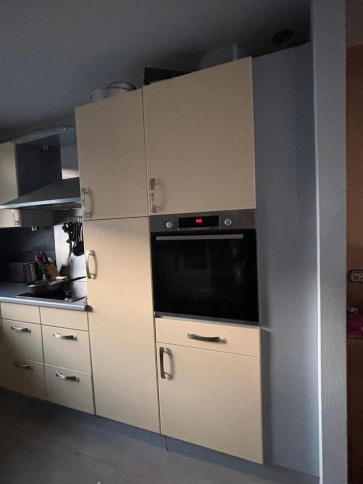 Volledige keuken, Huis en Inrichting, Keuken | Complete keukens, Gebruikt, Hoekkeuken, Crème, Kunststof, Ophalen