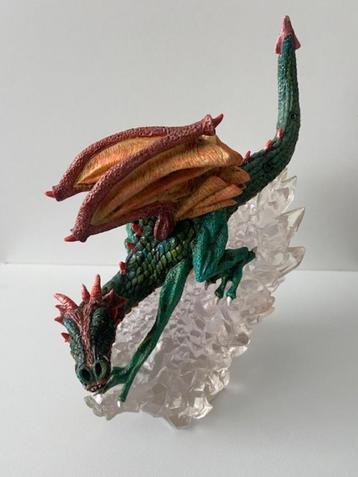 Groene draak decoratief fantasie. beschikbaar voor biedingen