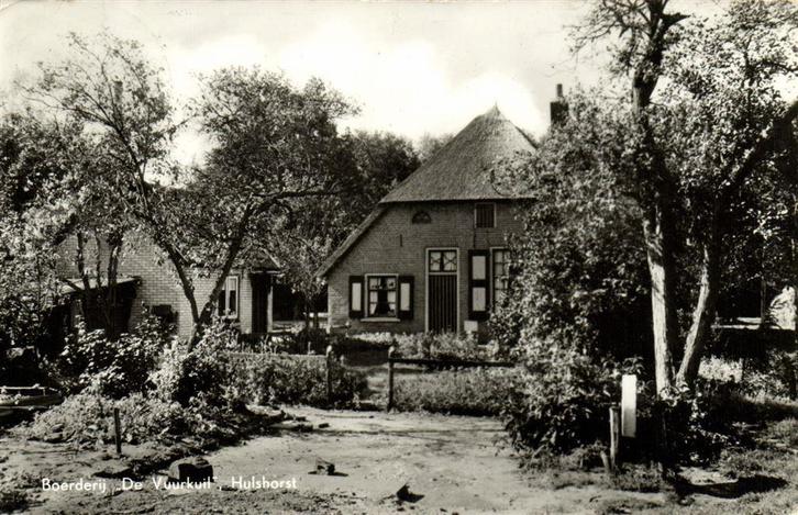 Boerderij De Vuurkuil, Hulshorst - 1960 gelopen, Verzamelen, Ansichtkaarten | Nederland, Ongelopen, Noord-Brabant, Voor 1920, Ophalen of Verzenden