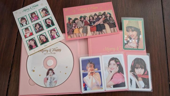 Twice - Merry & Happy - Compleet kpop album, Verzamelen, Muziek, Artiesten en Beroemdheden, Zo goed als nieuw, Cd of Plaat, Ophalen of Verzenden