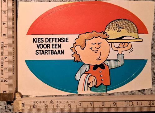 Vintage sticker ober strip propaganda defensie Landmacht, Verzamelen, Stickers, Zo goed als nieuw, Overige typen, Ophalen of Verzenden