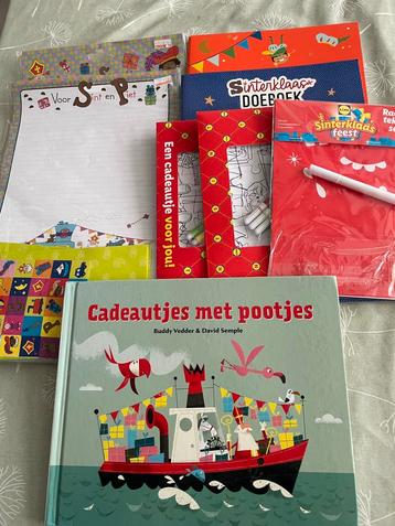Diverse sinterklaas knutsel spulletjes zie op foto’s beschikbaar voor biedingen