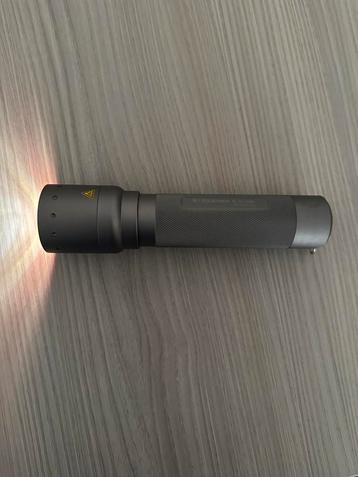 zaklamp ledlenser sl pro 300 beschikbaar voor biedingen