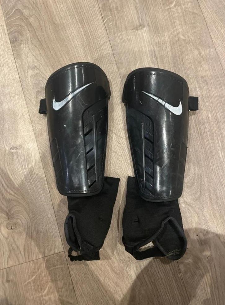 Nike Scheenbeschermers met enkelbescherming maat XL, Sport en Fitness, Voetbal, Zo goed als nieuw, Overige typen, Maat XL, Ophalen of Verzenden