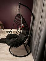 Nette Ei Hangstoel - Rookvrij Huis, Huis en Inrichting, Stoelen, Ophalen, Zwart, Zo goed als nieuw, Metaal