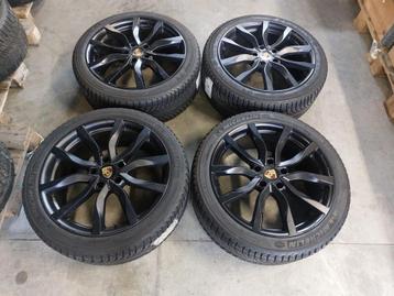 Porsche Cayenne winter set 21 inch zwart banden met velgen beschikbaar voor biedingen