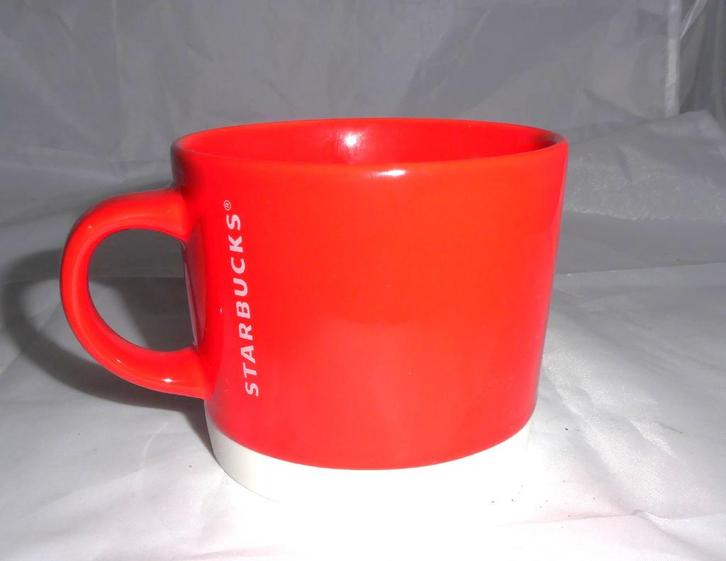 Starbucks mok rood, witte rand 12 fl oz/354ml, Verzamelen, Merken en Reclamevoorwerpen, Zo goed als nieuw, Gebruiksvoorwerp, Ophalen of Verzenden
