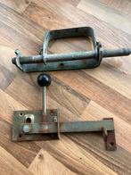 Staldeur of poortgrendel, Ophalen, Gebruikt, IJzer, Schuif of Grendel