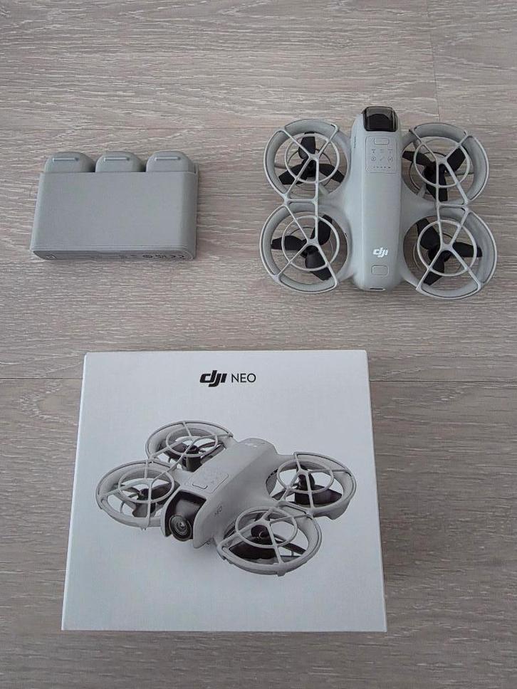 DJI Neo Drone + Extras, Audio, Tv en Foto, Drones, Zo goed als nieuw, Drone met camera, Ophalen