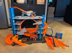 Hot Wheels Ultimate Garage + 13 Auto's, Ophalen, Racebaan, Zo goed als nieuw, Hot Wheels