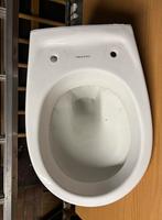 Wand toiletpot met bril, Doe-het-zelf en Verbouw, Ophalen, Gebruikt, Steen, Toilet