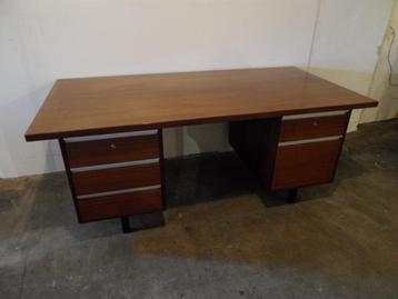 Mid Century vintage bureau beschikbaar voor biedingen